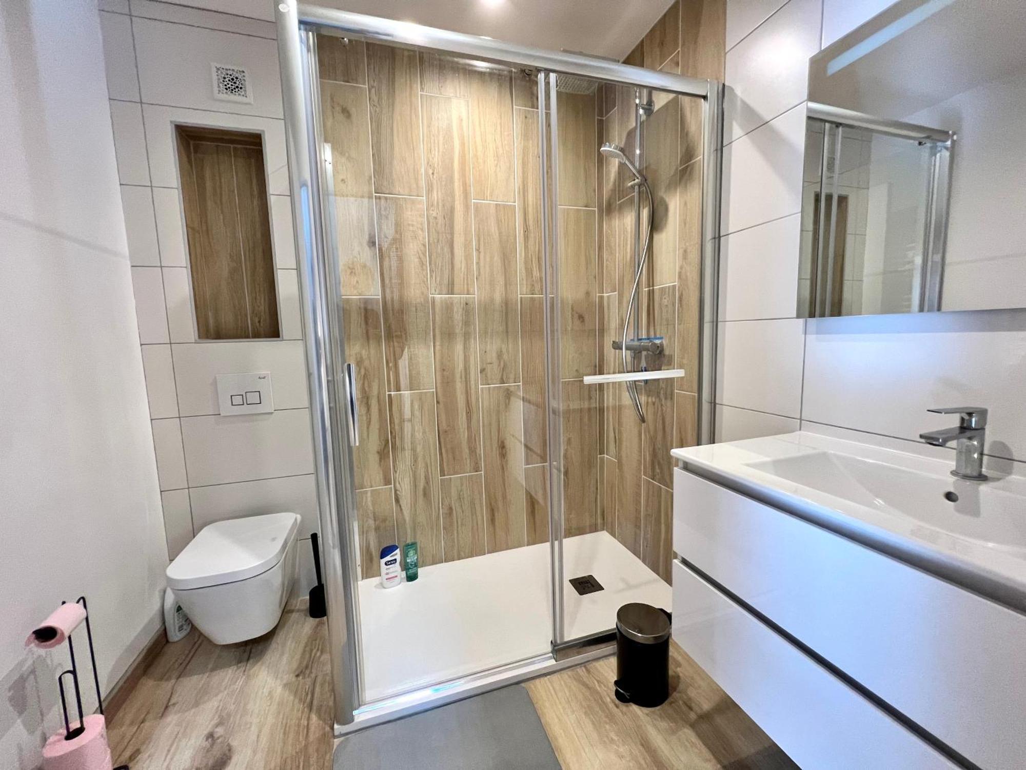 Refuge De Luxe Pour Les Amoureux De La Montagne Pouzac Luaran gambar